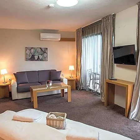 Rocca Hotell 3*